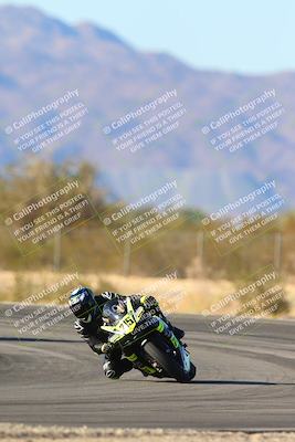 media/Jan-10-2025-CVMA Friday Practice (Fri) [[489e0da257]]/Group 4 and Trackday/Session 5 (Turn 7)/